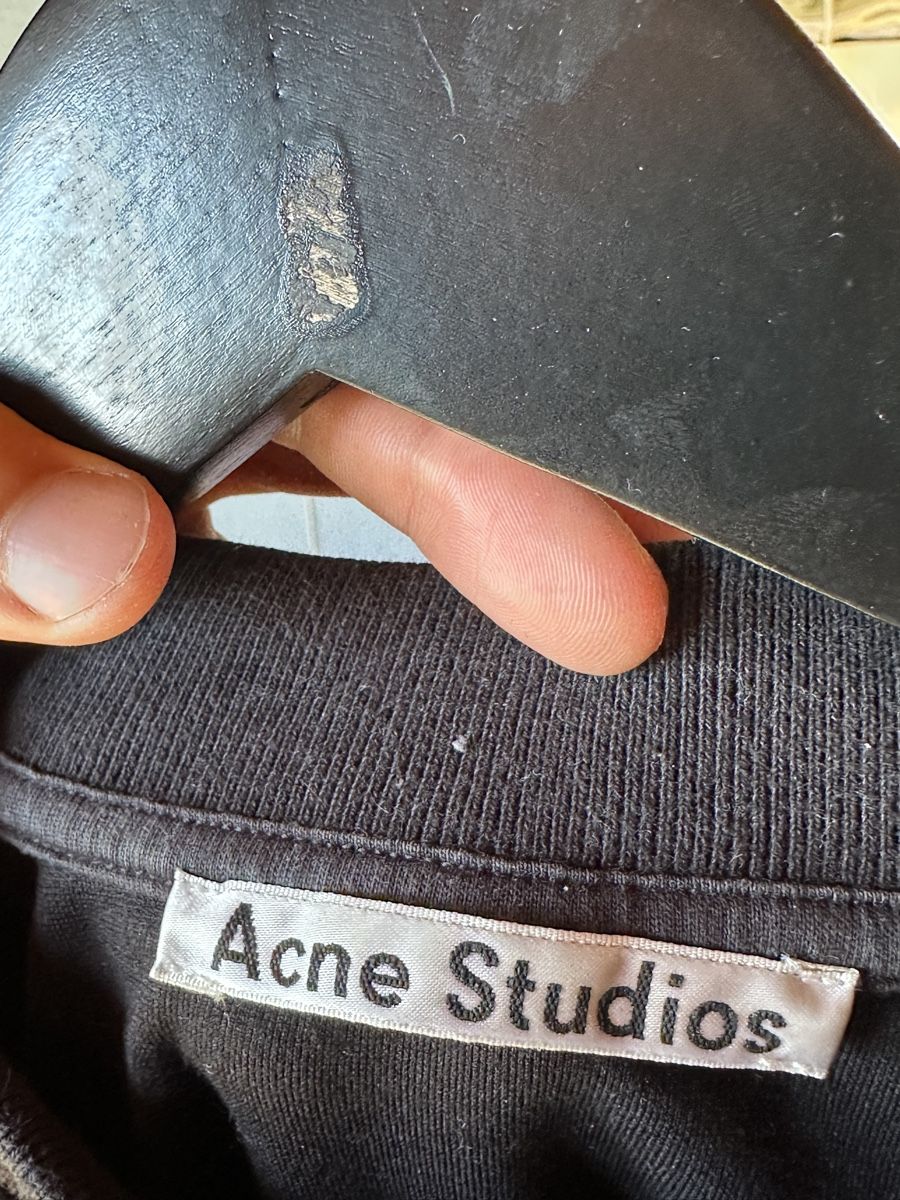 Acne Studios T-shirt: Original black Acne Studios tee – Usato da Villars-Burquin venduto da Iliasso 2
