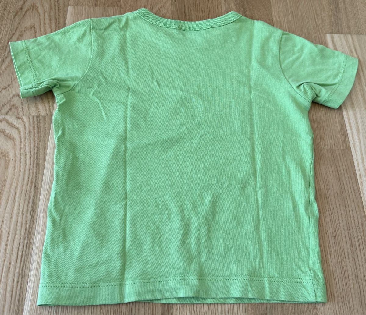 Benetton Camicie, T-shirt & Polo: Benetton - T-shirt, vert clair, taille 90 / 2 ans – Usato da Genève venduto da valmath 2