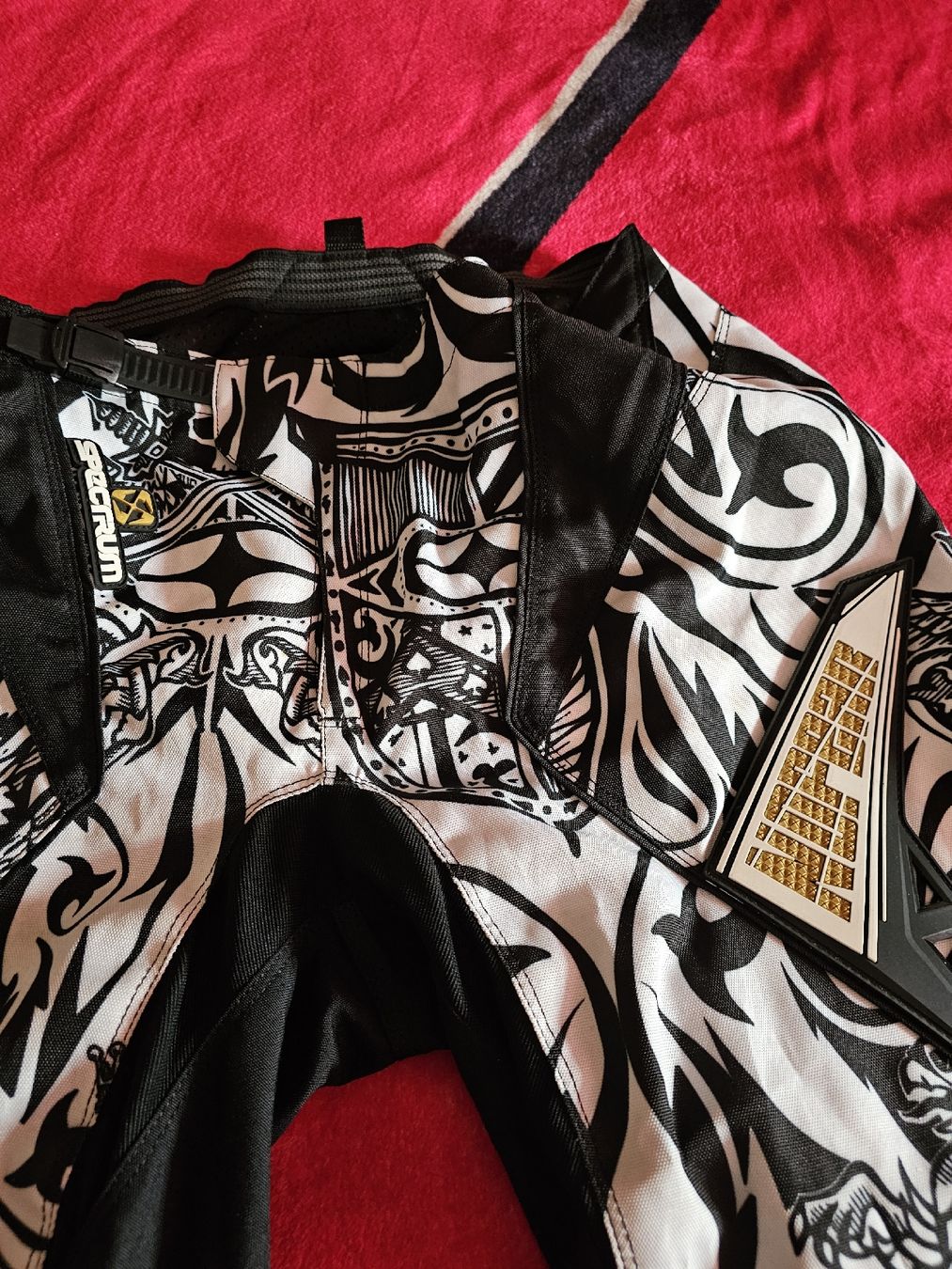 Pantaloni: Töff Hosen 38 – Usato da Egerkingen venduto da sirod05 3
