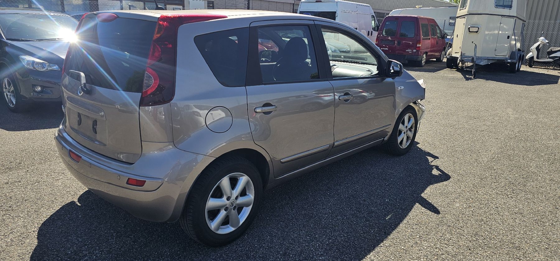 Nissan Automobili: nissan Note 1.6 automatique  – Difettoso da Chavornay venduto da lev_qnm6 1