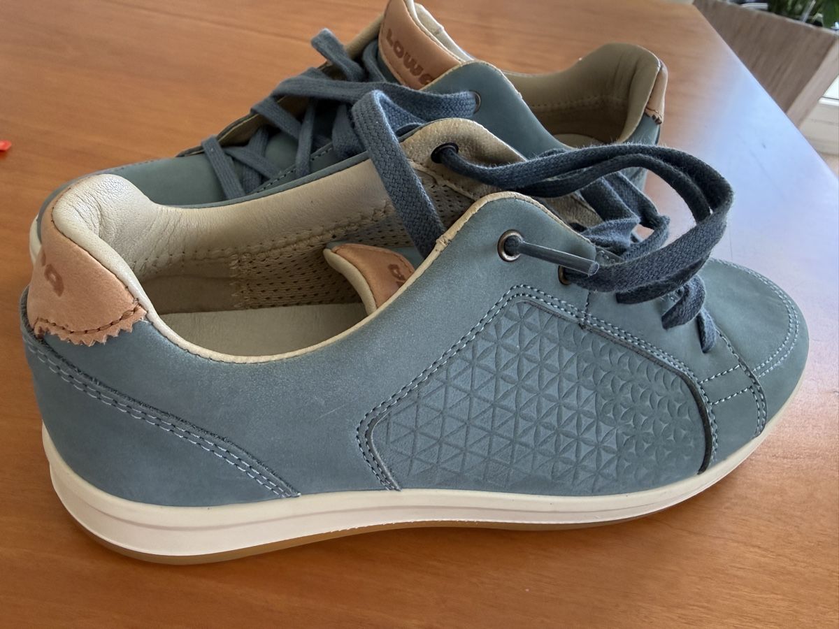 Lowa Chaussures femmes: Lowa hellblaugrau Gr 38 – D'occasion à Zürich par Glila 4