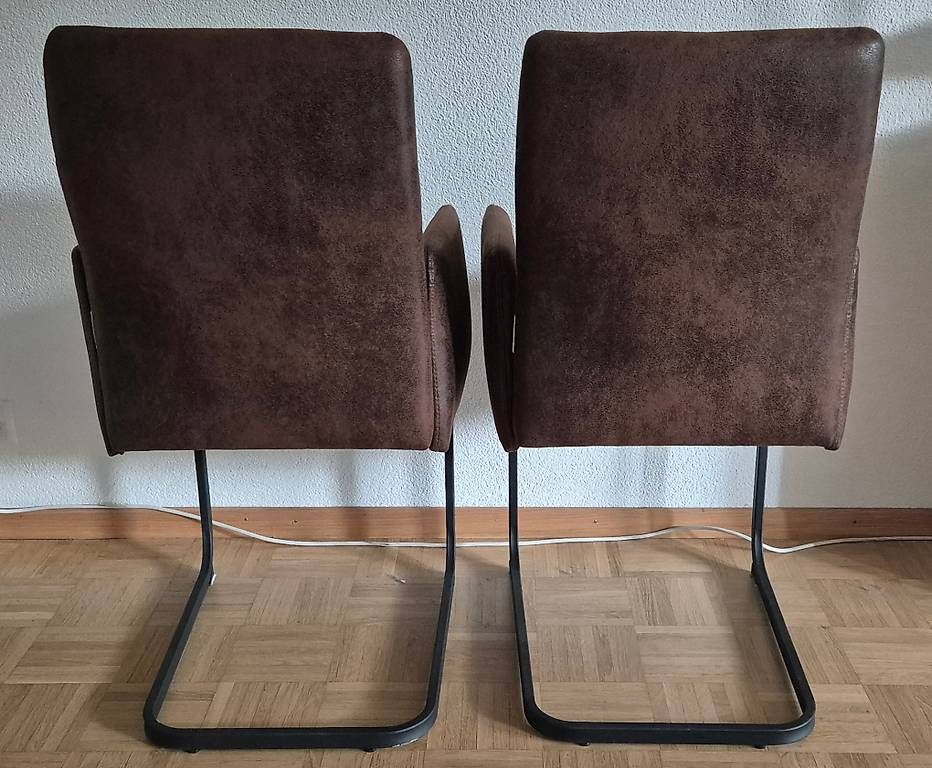 Stühle: 2 Wohnzimmerstühle Braun – Gebraucht aus bern von sommer89 2
