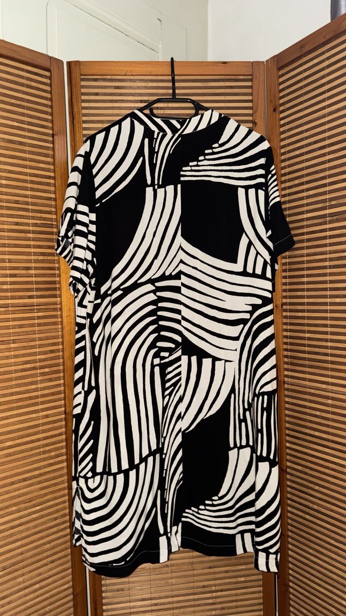 H&M Robes: Sommerkleid H&M, L – D'occasion à Gümligen par morticiaaddams 1
