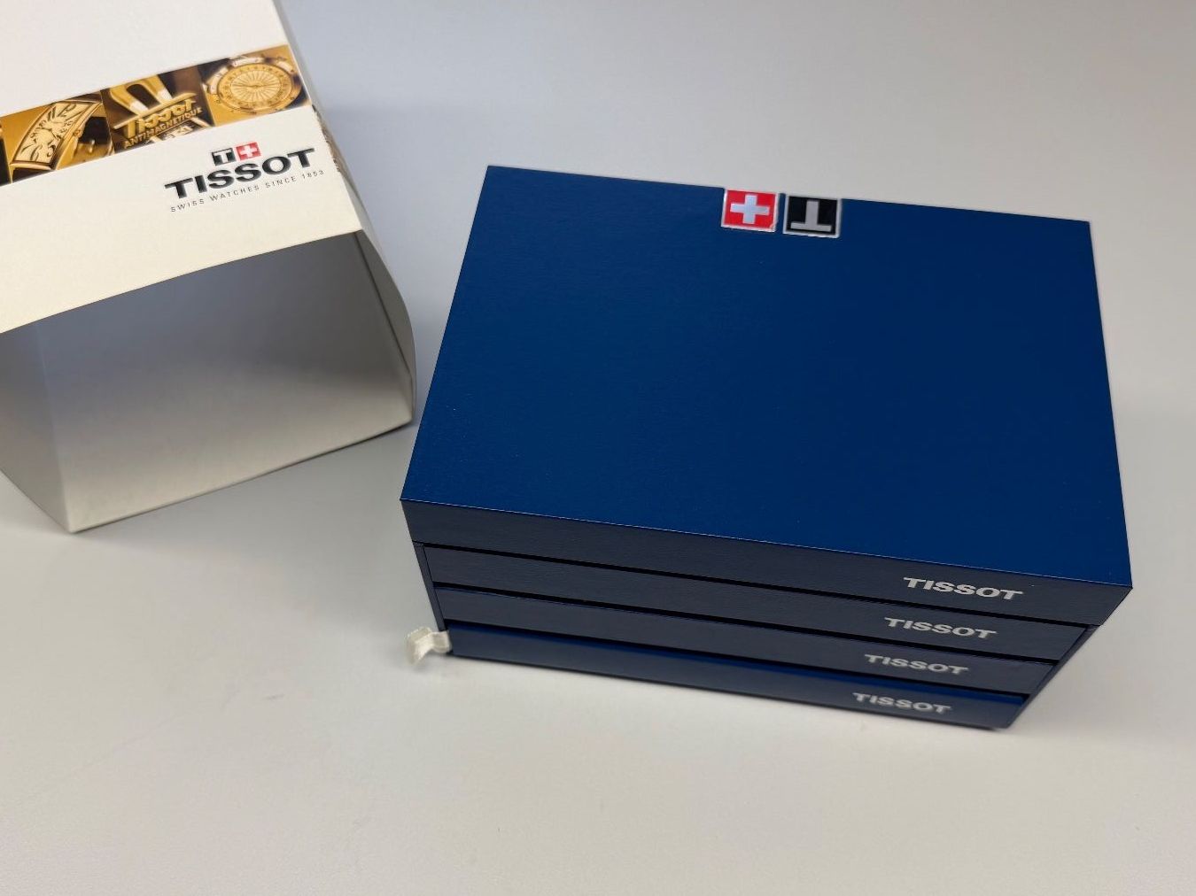 Tissot Uhren: TISSOT Uhrenbox ältere Generation – Gebraucht aus St. Gallen von galluswatches 3