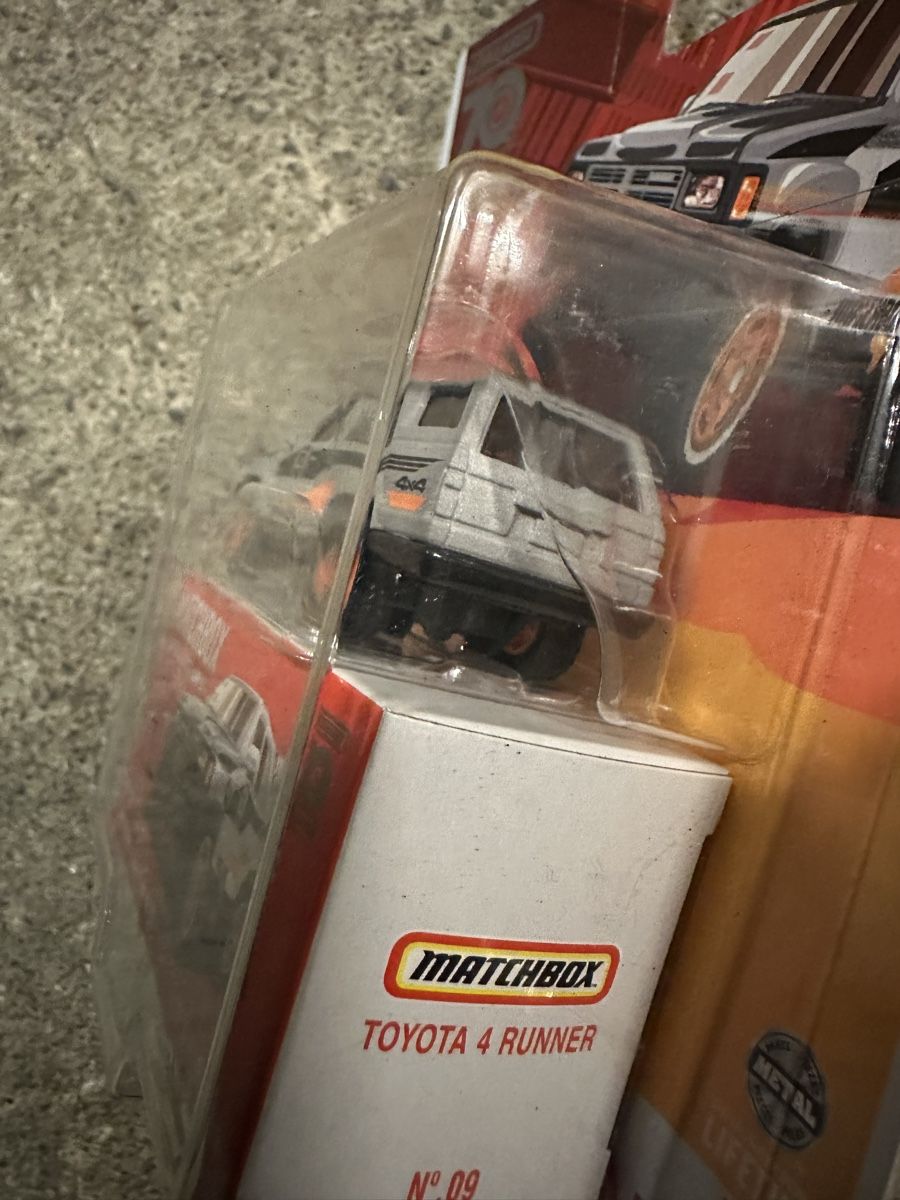 Matchbox Modellini d'auto: Toyota 4 runner – Nuovo (secondo la descrizione) da Reinach AG venduto da rares75 2