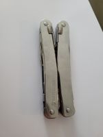 VICTORINOX SWISS TOOL