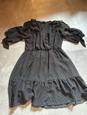 Zara Kleid schwarz Tupfen Grösse XS 