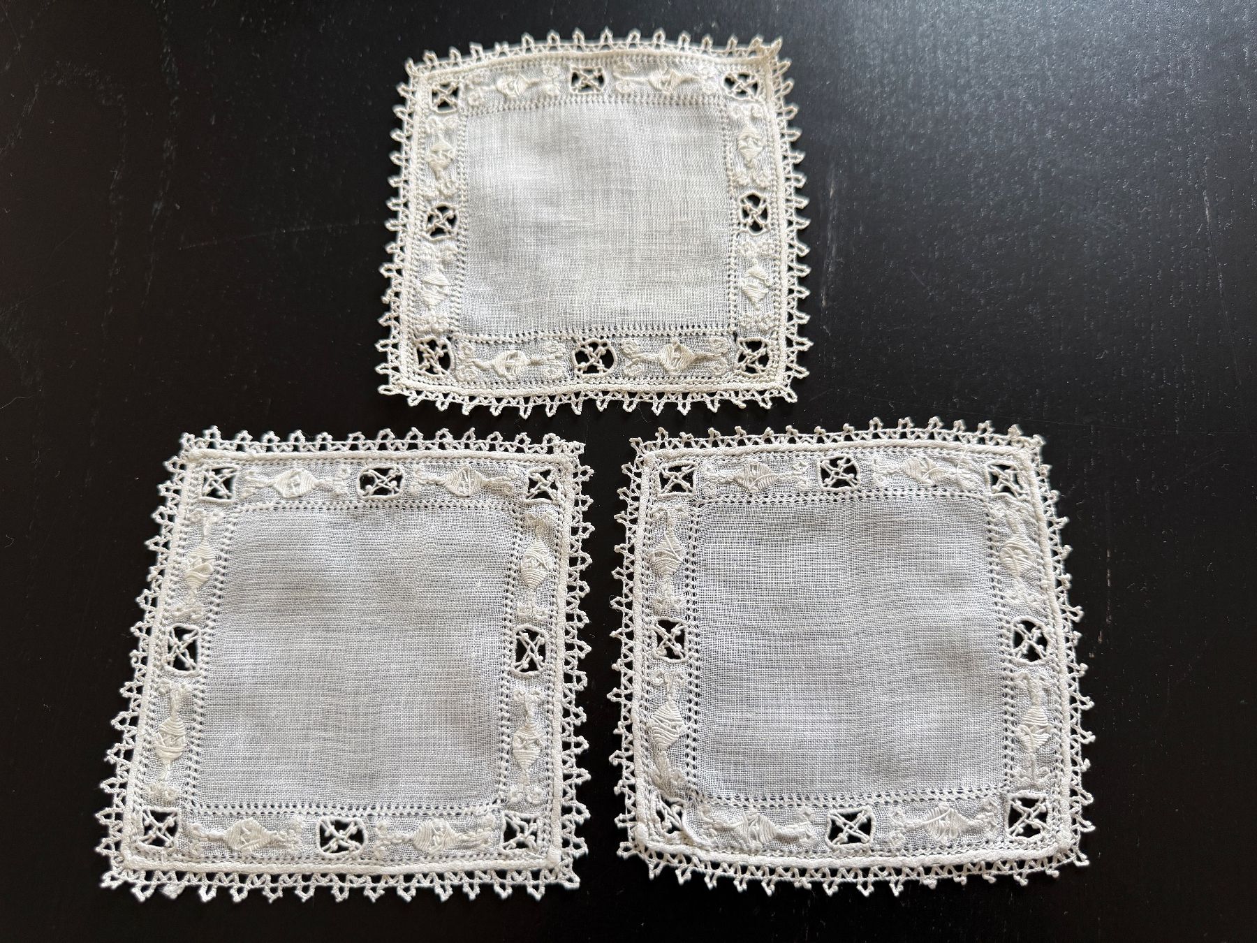 Sottobicchieri: 3er Set feine Spitzendeckchen, Handarbeit, Vintage, Oster... – Usato da Erstfeld venduto da Uhu1980 1