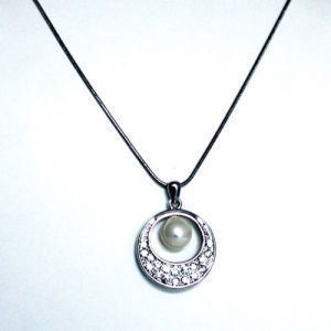 Catenine: Collier à pendentif perle et strass – Nuovo e nell'imballaggio originale da marsens venduto da gag03