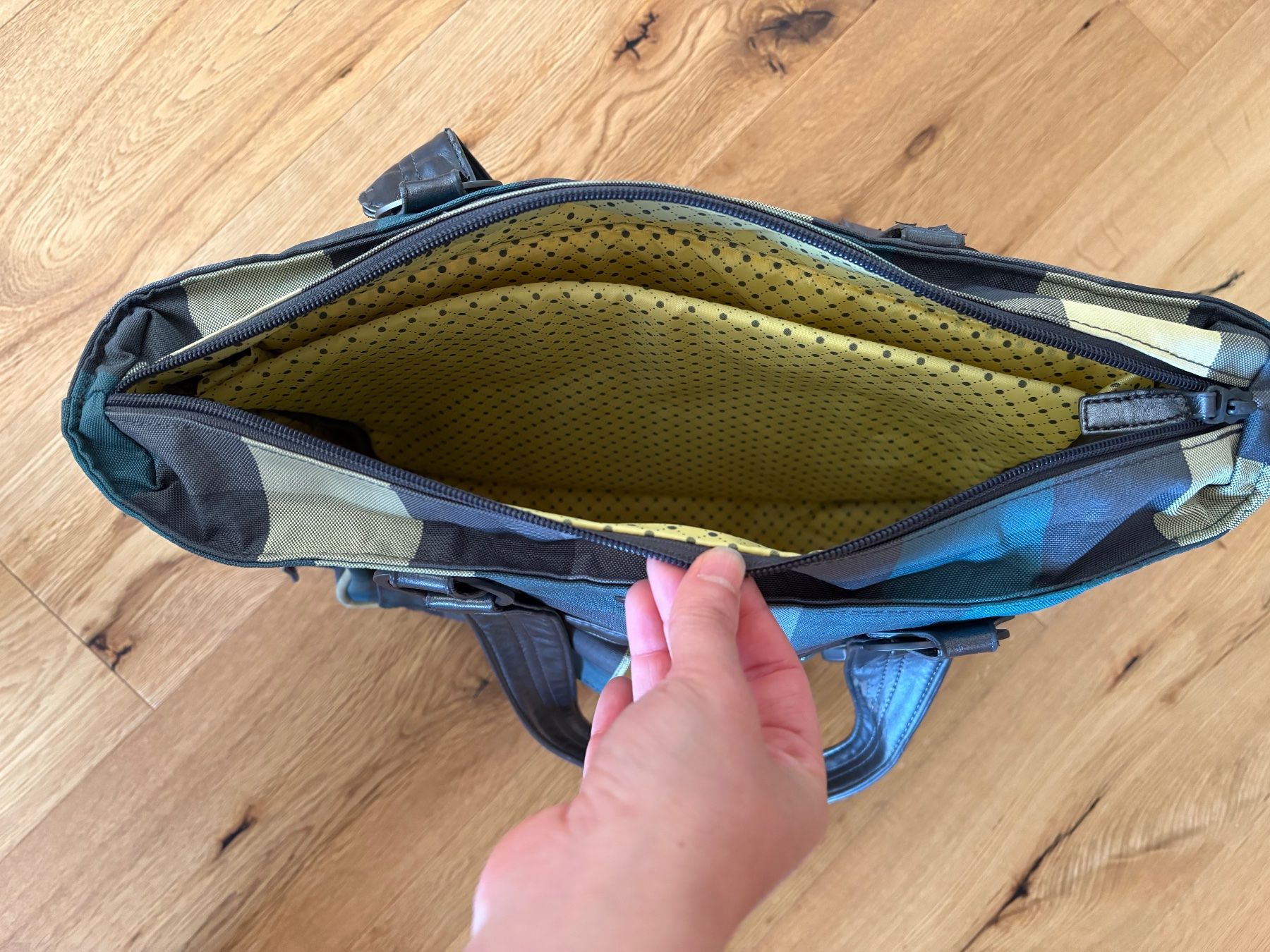 Dakine Borse da donna: Dakine Taschen – Usato da Beatenberg venduto da Rose406 2