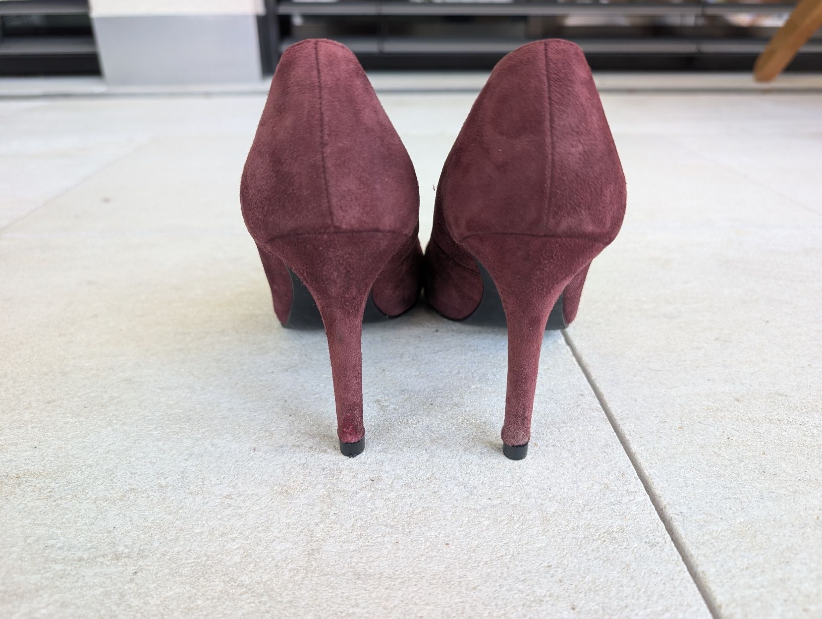 Scarpe da donna: Burgundy Suede Pumps – Usato da Lachen SZ venduto da joa_rf9n 3