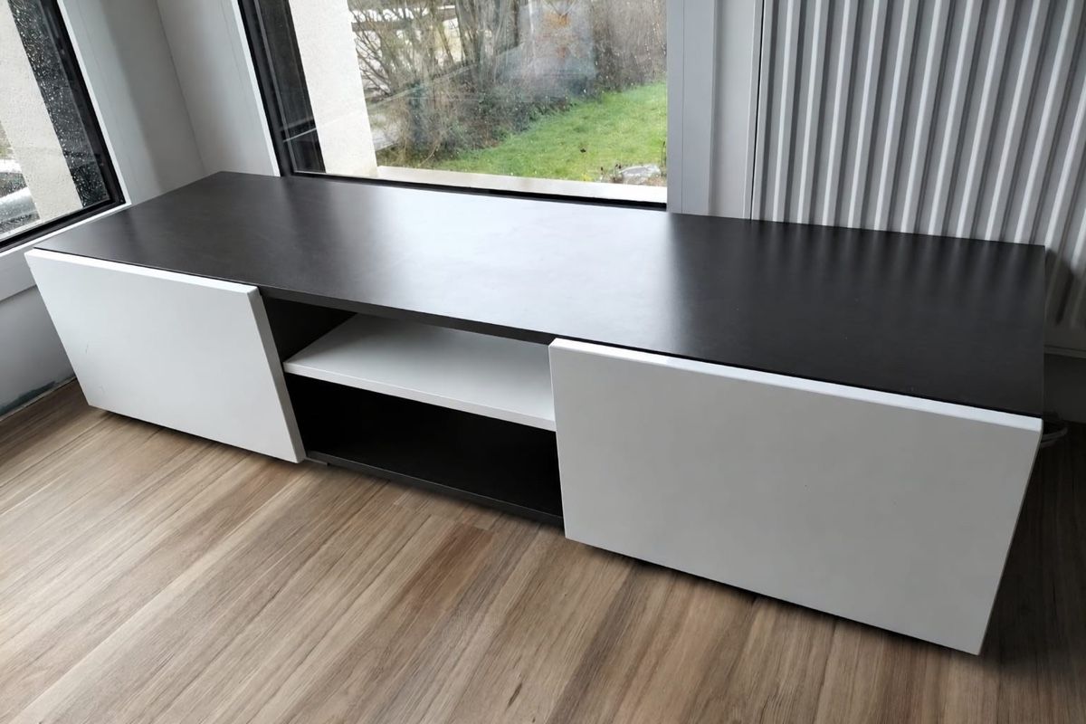 Ikea Meubles TV: Ikea TV Möbel  – D'occasion à Niederhasli par Chai_ae