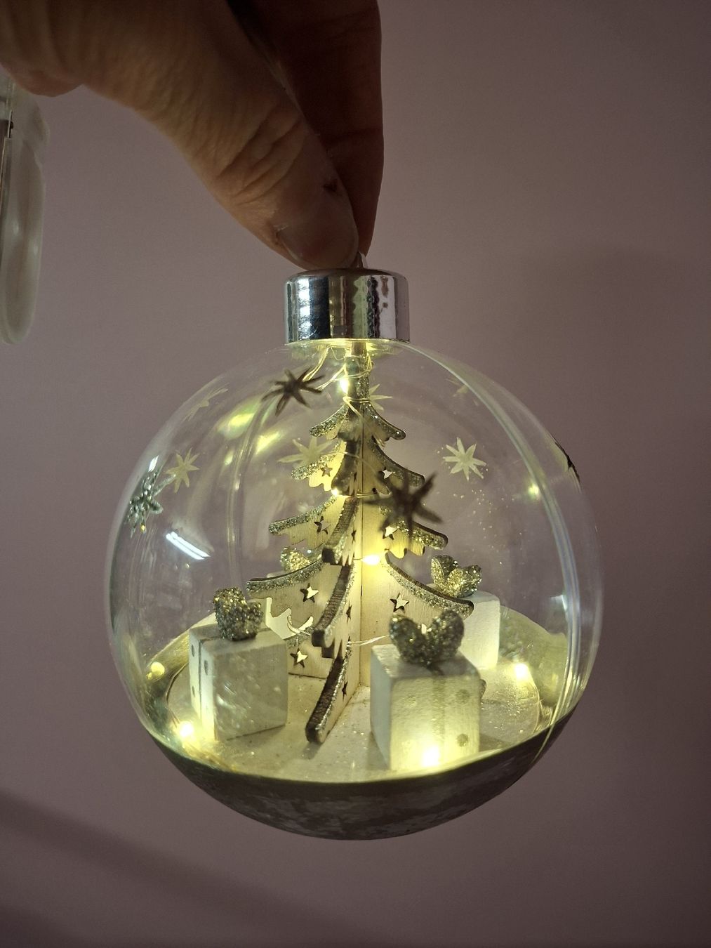 Tutte le decorazioni: neu: 2 Weihnachtskugeln mit Licht – Nuovo (secondo la descrizione) da Nassen venduto da verrueckt 4