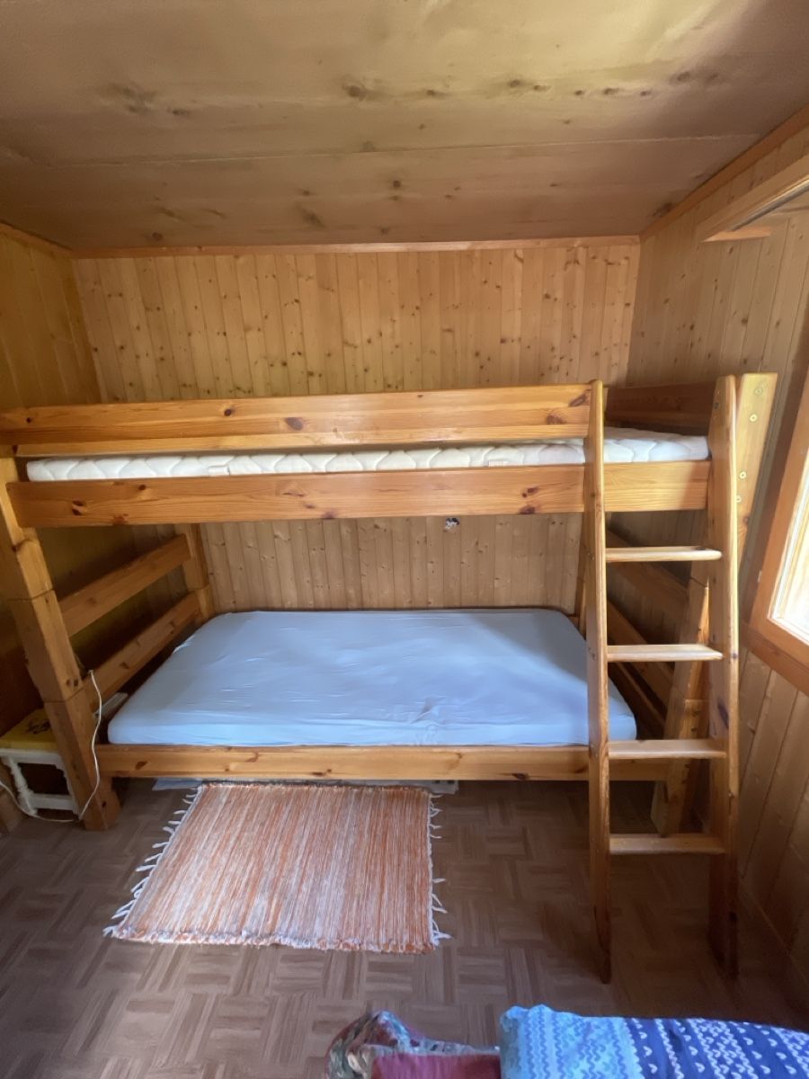 Lits: Holz – D'occasion à Elgg par brockietzi 1