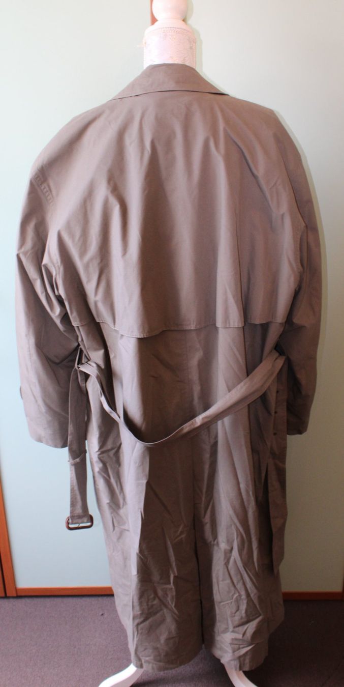 Bugatti Mäntel: Trenchcoat von *BUGATTI* – Gebraucht aus Schaan von antikes_und_kurioses 3