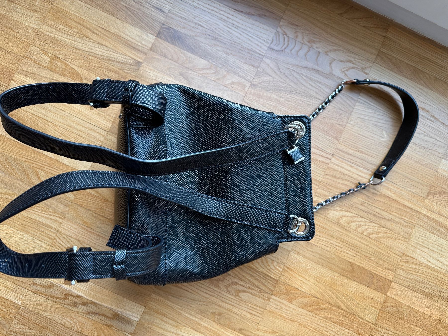 Guess Taschen für Damen: Guess bag – Gebraucht aus Zürich von med_7y9d 1