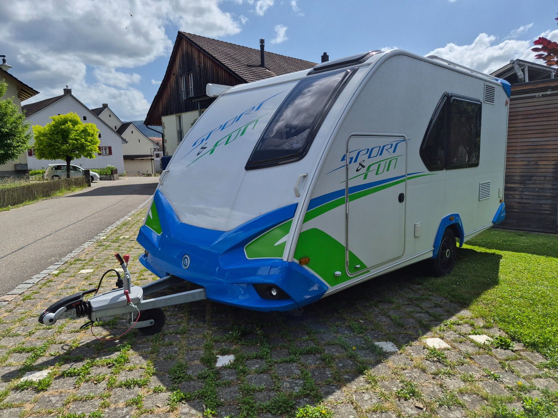 Knaus Veicoli da campeggio: Wohnwagen KNAUS Sport & Fun - autark – Usato da Brislach venduto da R204 8