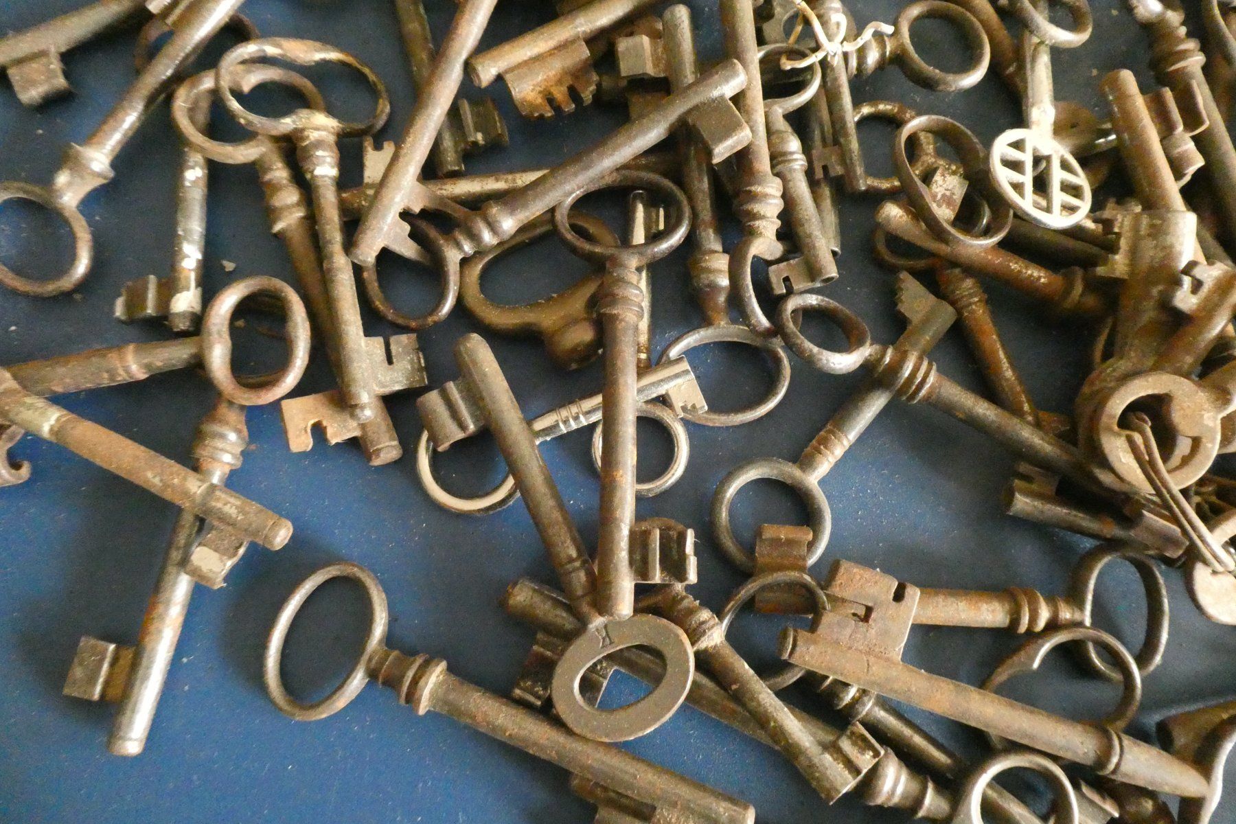 Chiavi: gros lot de clefs  ancienne – Usato da Fontaines NE venduto da monloisir 6