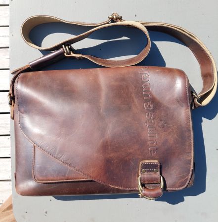 Aunts & Oncles  JUDD Medium Messenger