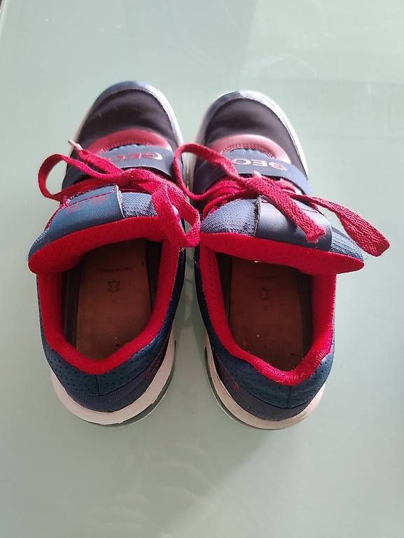 Chaussures garçon: Kinderschuhe in Gr.38 – D'occasion à Zürich par svi_dkg2 2