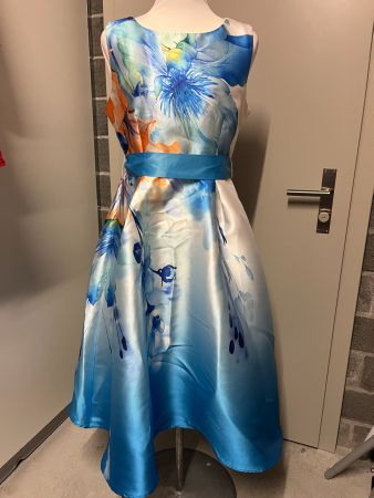 Imposantes Kleid, Gr. S, NEU, NP 159.-