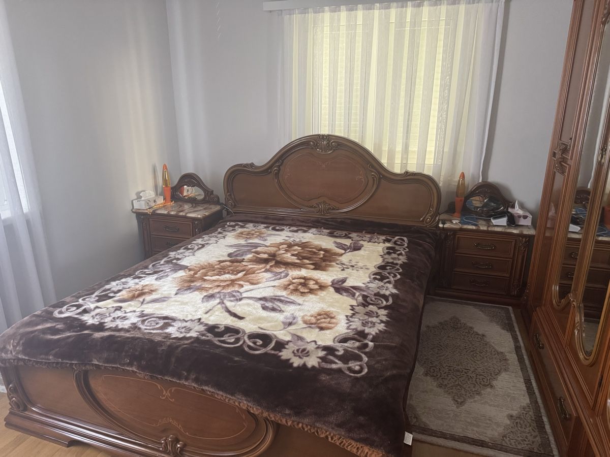 Letti: Schlafzimmer Echt Holz – Usato da Fehraltorf venduto da Rizu76