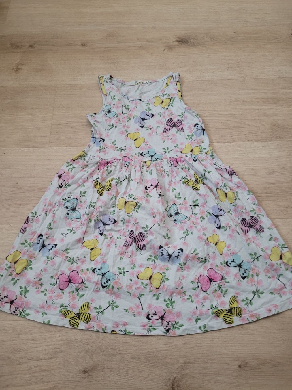 Robes et jupes: Kleid 134/140 – D'occasion à Lupsingen par sta_wgg5