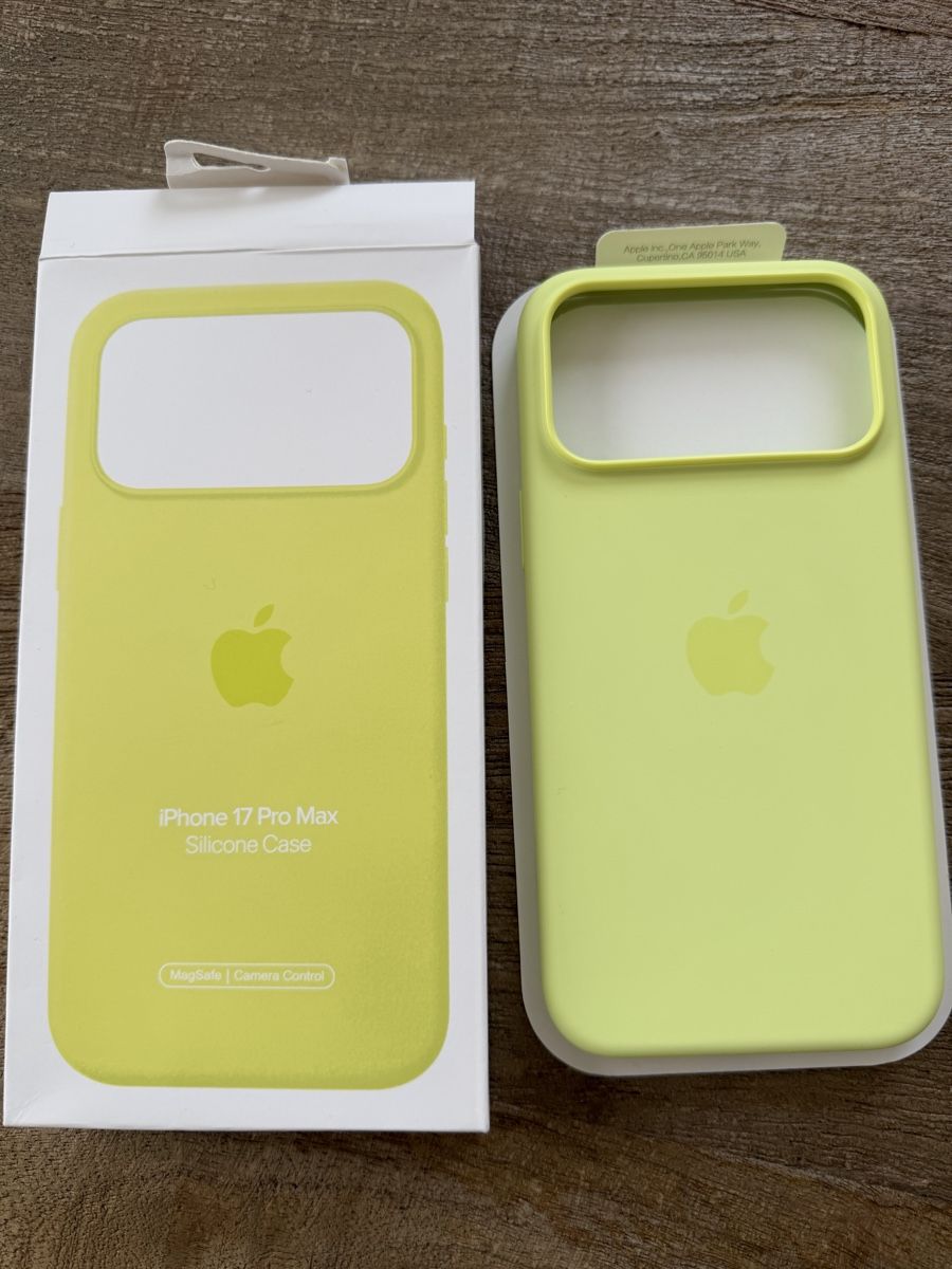 Apple Cover & Protezioni schermo: Original Apple iPhone 17 Pro Max Silicone Case MagSafe – Nuovo e nell'imballaggio originale da Zürich venduto da FAM44 2