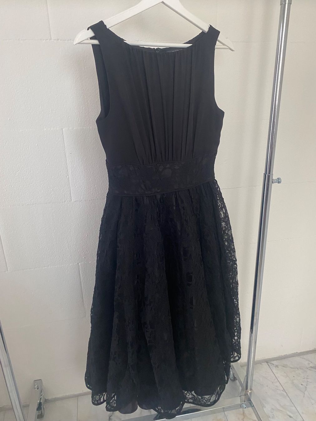 Vestiti: Swing Kleid schwarz mit Spitze – Usato da Bürglen TG venduto da Seepferdli