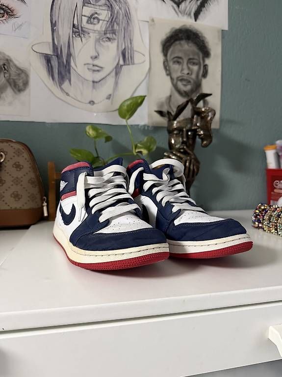 Chaussures hommes: Nike Air Jordan 1 Mid – D'occasion à Hölstein par Pivu 2