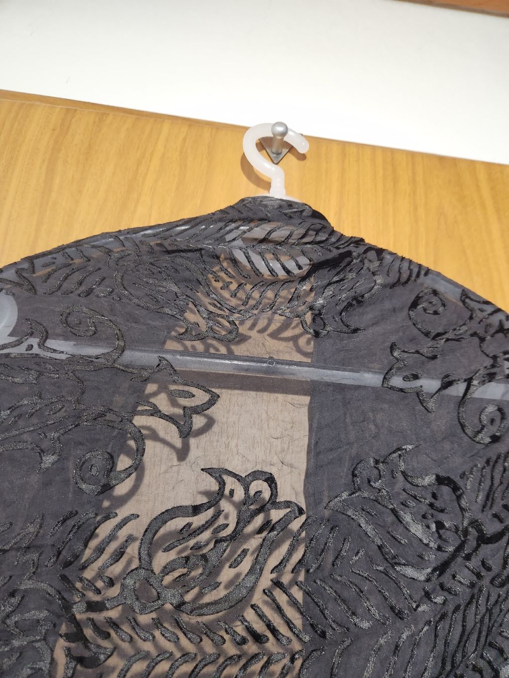 Esprit Foulards & écharpes: Écharpe   noire Esprit avec franges, chic – D'occasion à Niedergösgen par Eva2410 6