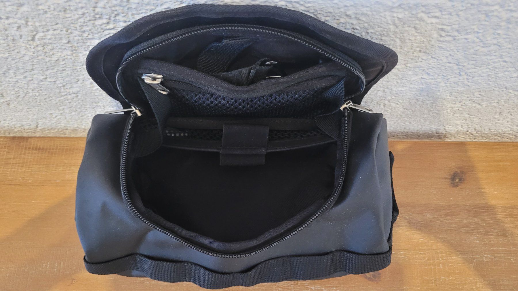 North Face Custodie per cosmetici: The North Face - Base Camp Small 3.5 L Kulturbeutel – Usato da Münchenbuchsee venduto da Scorsy 1