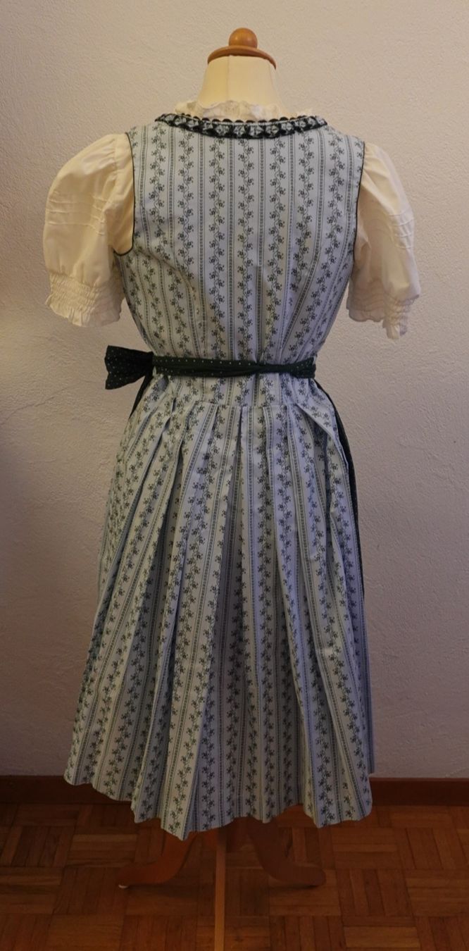 Costumi: Dirndl mit Bluse – Nuovo (secondo la descrizione) da Grüningen venduto da selinasearching 1