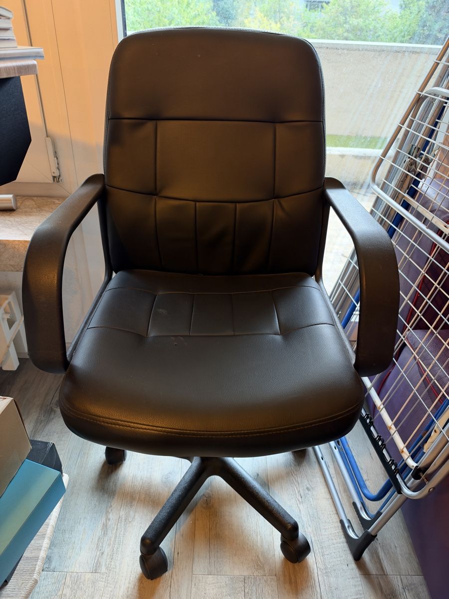 Chaises: Bürostuhl – D'occasion à chur par Mike.O