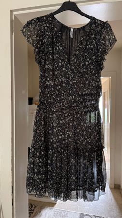 Robe fleurie noire légère marque S, Pepe Jeans neuve