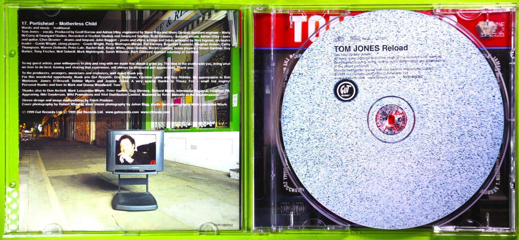 CD: TOM JONES  /  RELOAD  /  GROSSE TOM JONES - HITS ! – Nuovo (secondo la descrizione) da Luzern venduto da piro12 2