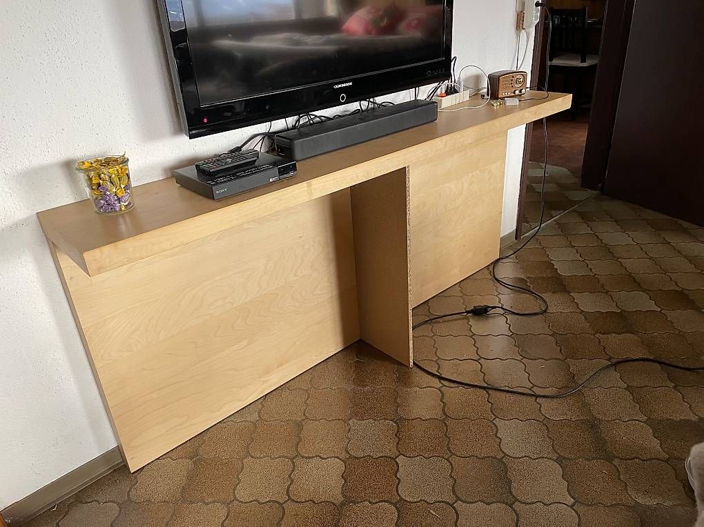 Mobili TV: IKEA Bettkopfstück TV-Lowboard – Usato da Chur venduto da Tenorio