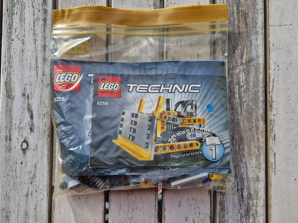 Lego Kit di costruzioni: Lego Technic 8259 Engin de chantier – Usato da Gland venduto da dam_2s6q