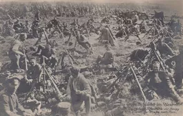 Rast deutscher Infanterie vor Roupy an der Strasse nach Ham