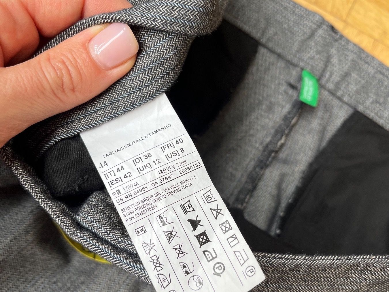 Benetton Pantaloni: New pants Benetton size S/M – Nuovo (secondo la descrizione) da Chêne-Bougeries venduto da Seetooyoo 4
