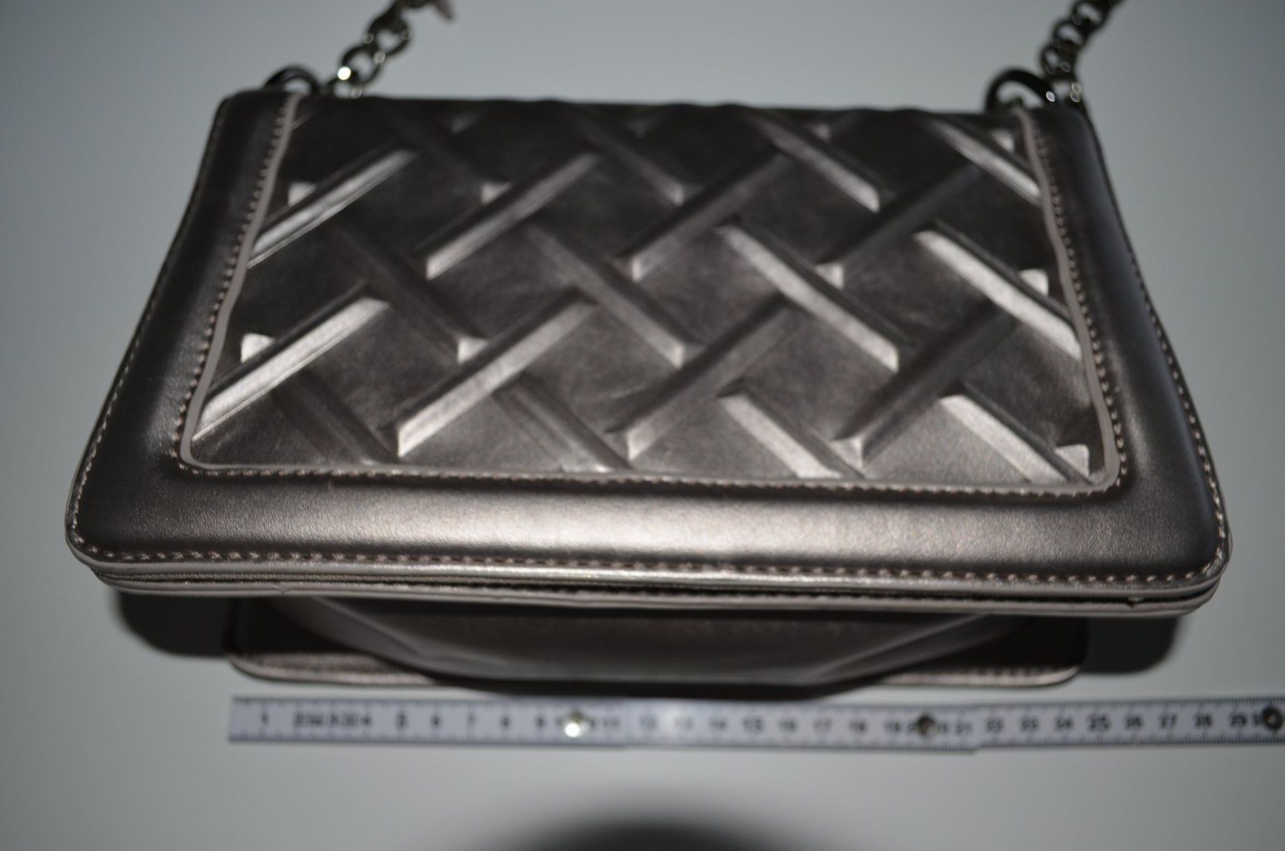 Taschen für Damen: Tasche Silber – Gebraucht aus Locarno von DarjaRonco 2