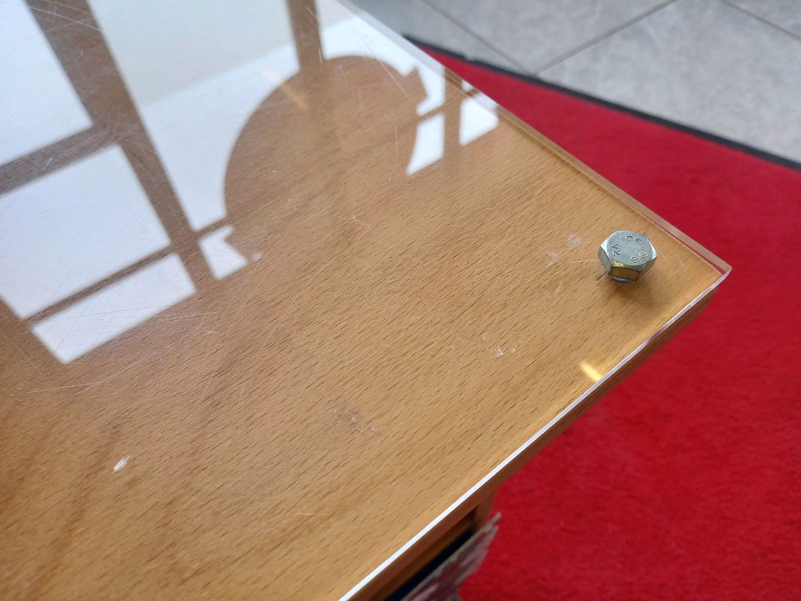 Nachttische: Holz-Riffelblech Night-Stand. Kommode Nachttisch Rollbar – Gebraucht aus Nottwil von Wondewa-Shop 8
