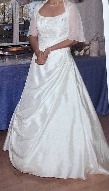 Robes: Brautkleid – D'occasion à Hondrich par Lejlana
