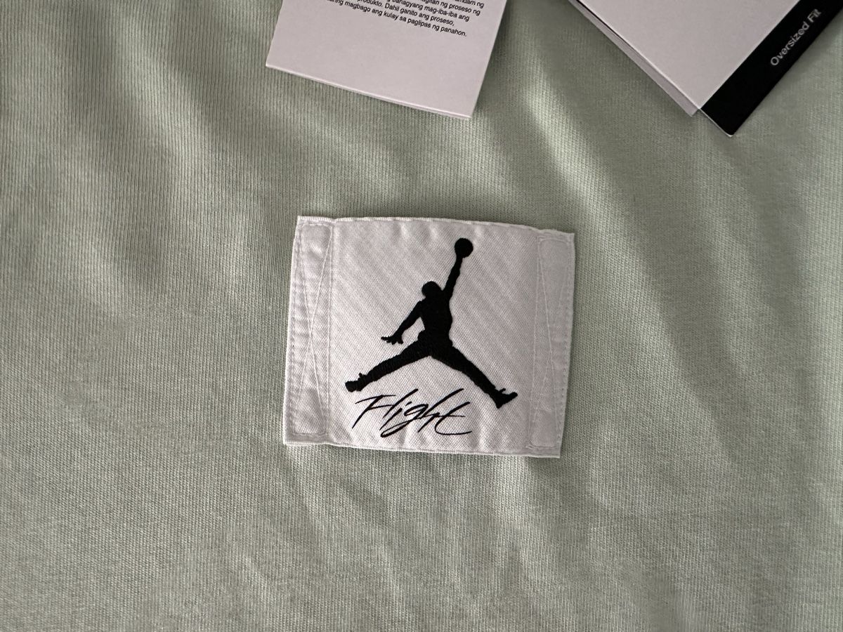 Jordan T-shirt: T-shirt Jordan oversize S original  – Nuovo (secondo la descrizione) da Quartino venduto da DiloUsato 3