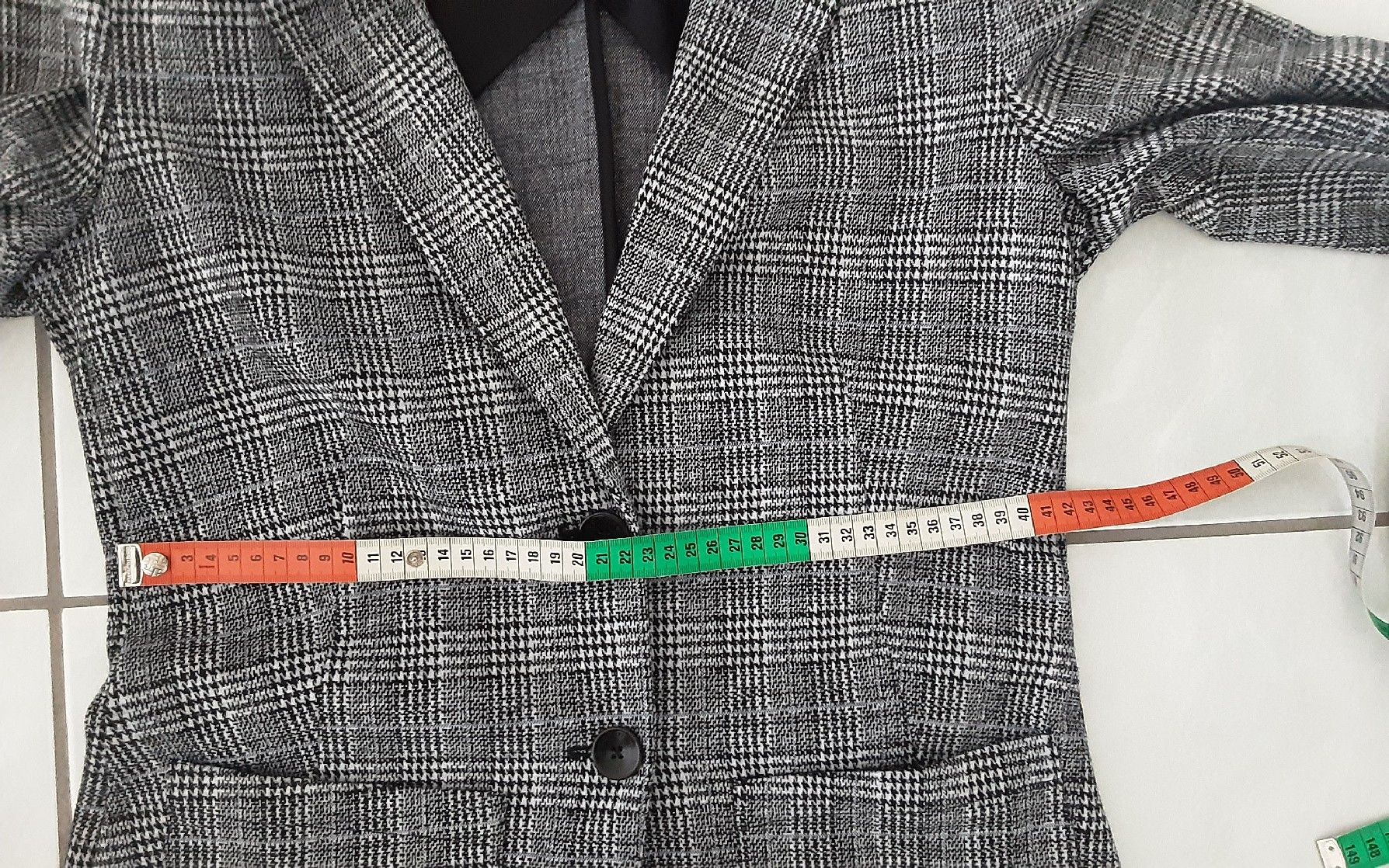 Comma Jacken: Blazer Comma, 38, excellent état, 80% polyester, 20%viscose – Gebraucht aus Neuchâtel von Virgule50 6