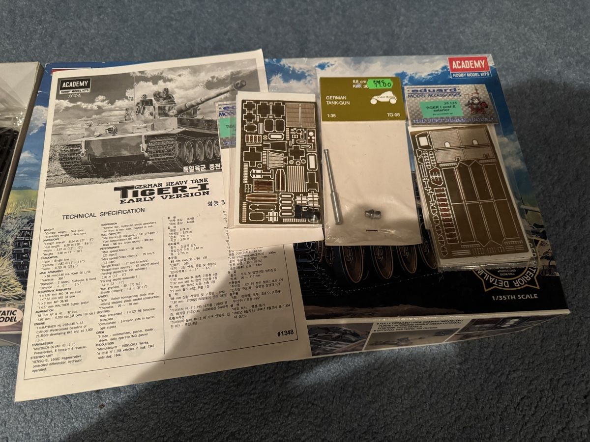 Kit di modellismo & Modellini statici: Tiger 1 und Heinkel he 111 h6 Bausatz – Nuovo (secondo la descrizione) da Sissach venduto da D.Siech 2
