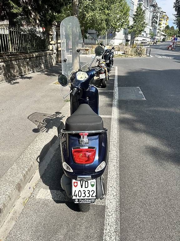 Vespa Scooters: Vespa 125 Bleu – D'occasion à Lausanne par gue_5fmg 3
