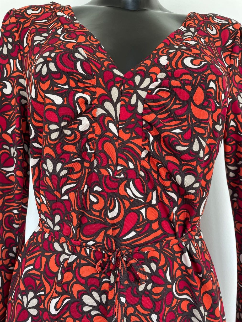 Maddison Vestiti: Maddison Kleid Jersey Gr. L mit Bindegürtel elastisch Blumen – Usato da Gossau SG venduto da entwederoder 2