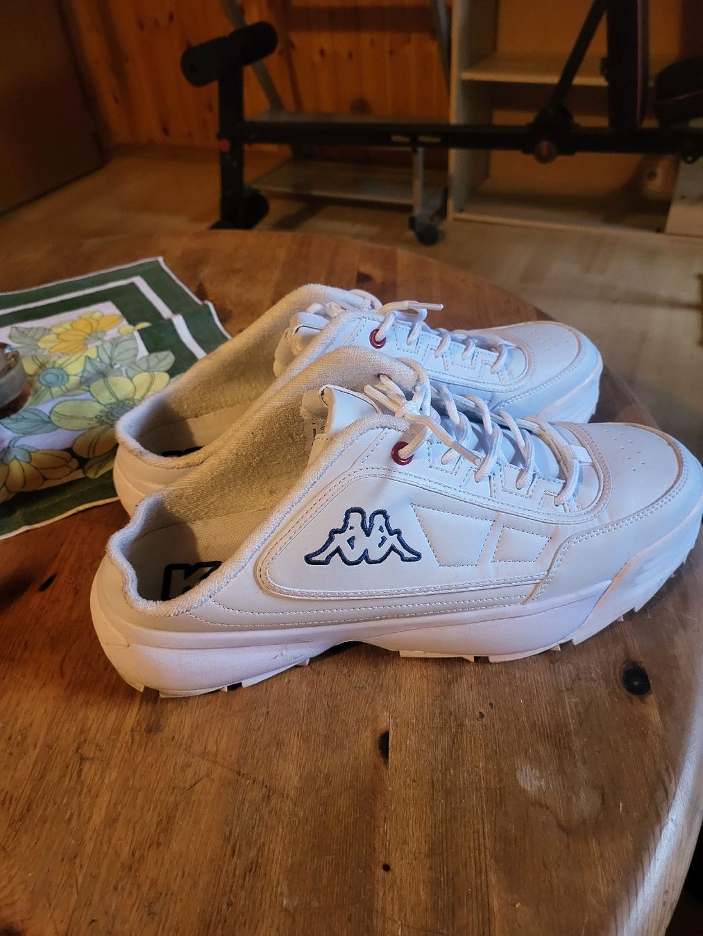 Kappa Scarpe da uomo: Baskets Kappa blanches taille 45 neuves – Usato da Troistorrents venduto da ami_mzq5 1