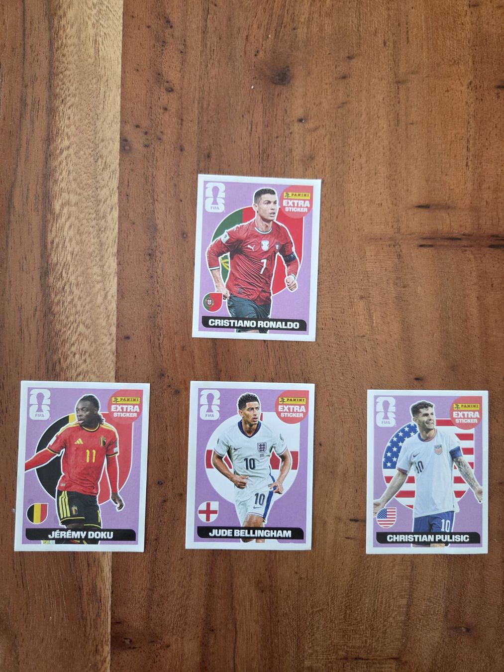 Panini Cartes à collectionner: 4 Panini Extra Lila – Neuf (Voir description) à Baar par L.isa28
